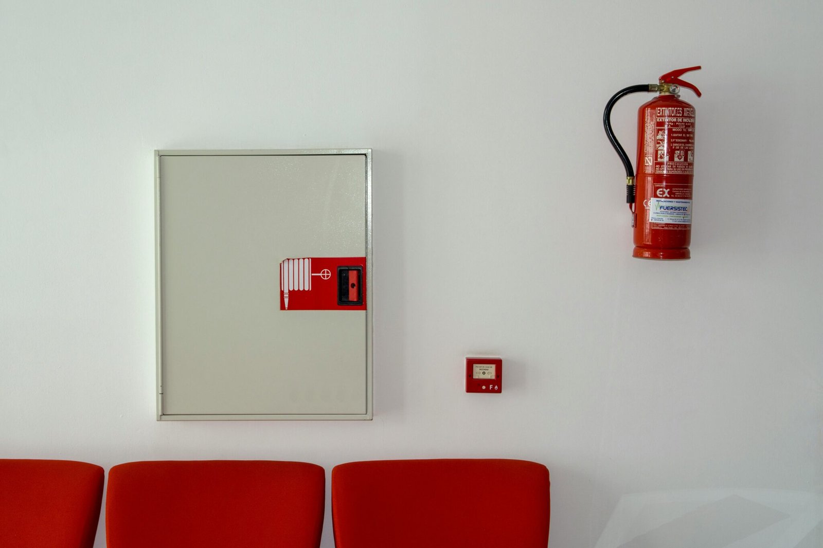 Placement_of_fire_extinguisher